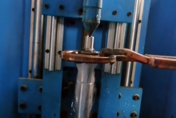 時刻為客戶著想，讓客戶感受我們做軸類數(shù)控淬火的專業(yè)性