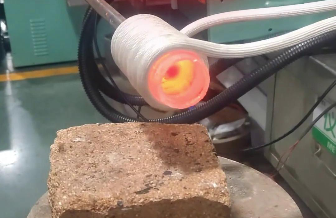 高頻加熱機在實心棒料淬火、回火、退火和正火等多種熱處理工藝應用