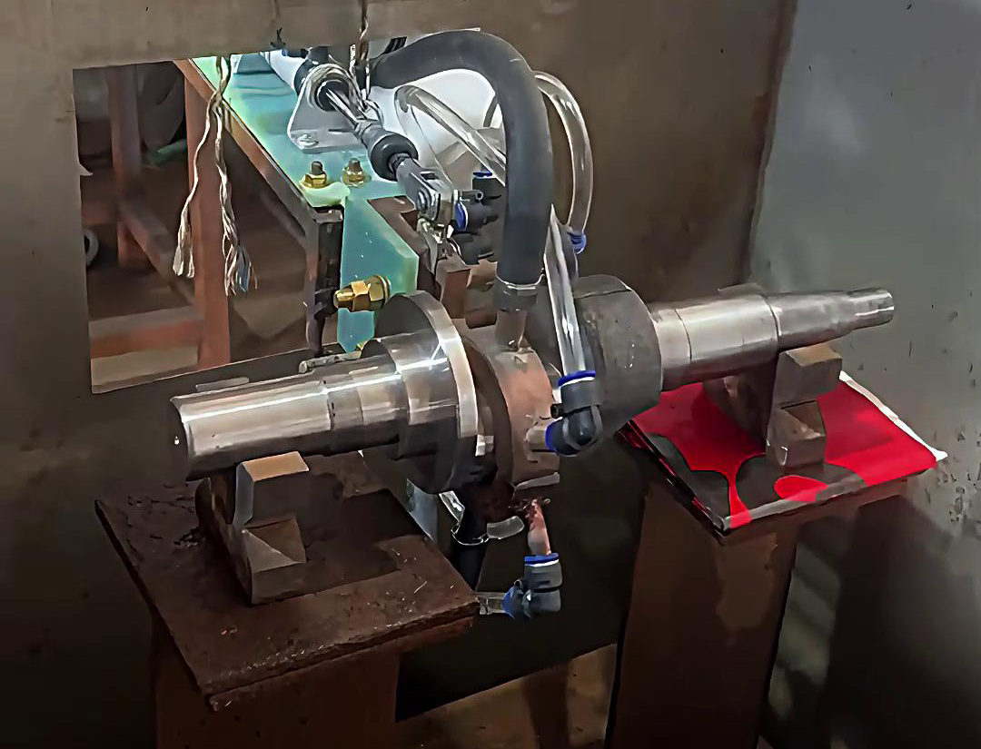 曲軸中頻淬火是一種高效、節(jié)能、環(huán)保的熱處理方法