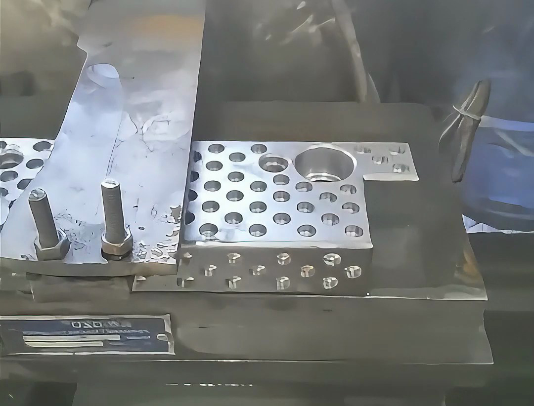高頻淬火熱處理：模具滑塊表面強化的 “硬核技術(shù)”，壓鑄 / 沖壓模具通用，壽命提升 3 倍以上