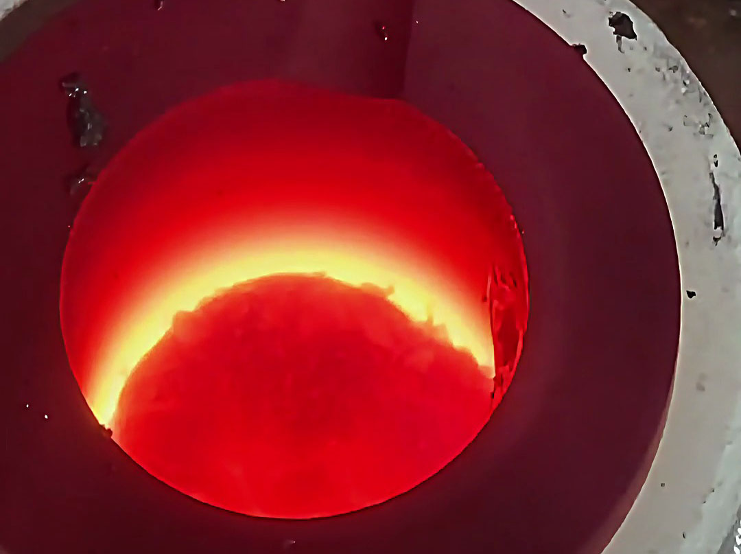 海拓小型高頻熔煉爐：適配三元催化器類金屬粉末熔煉，分離需搭配后續(xù)處理