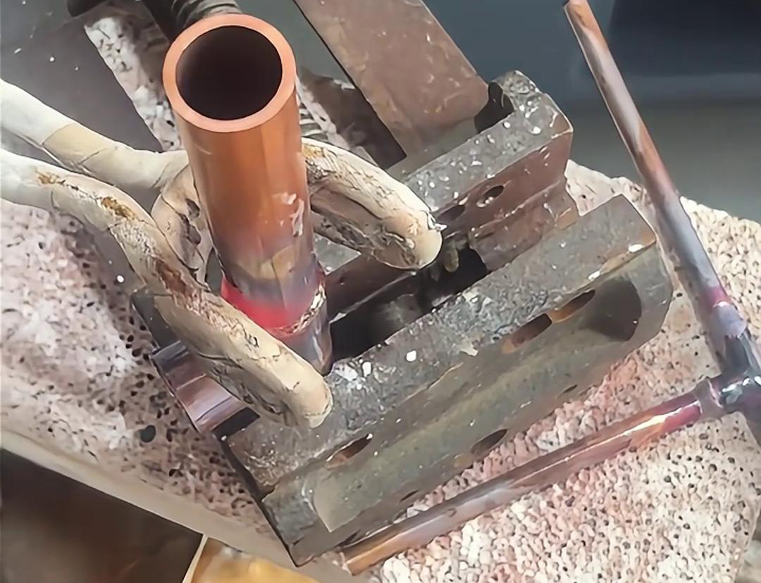 焊接效果如此驚艷，手持式高頻焊機(jī)焊接銅管三通輕松搞定