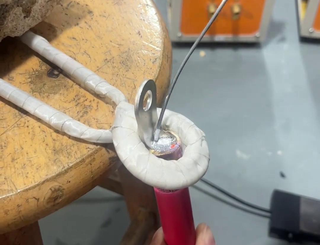 線束端子要不要錫焊呢？高頻焊機(jī)廠家認(rèn)為這是一個(gè)存在爭(zhēng)議的問題