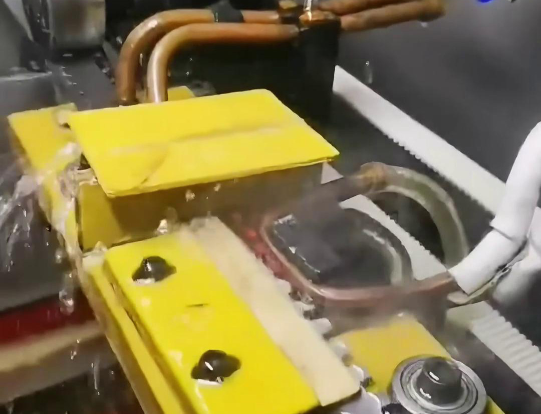 超高頻淬火機，鋸條淬火生產(chǎn)線