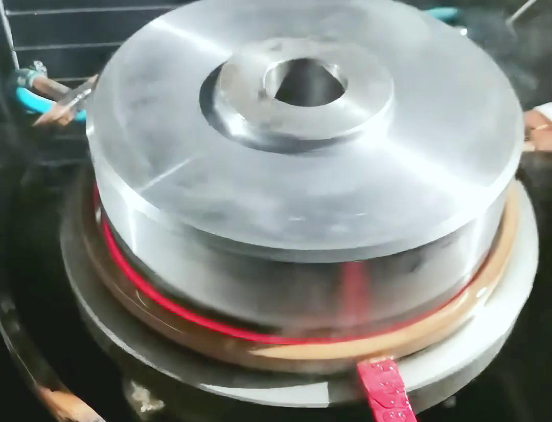 自動(dòng)化淬火機(jī)床的應(yīng)用有助于企業(yè)提高生產(chǎn)效率、降低成本、提升產(chǎn)品質(zhì)量