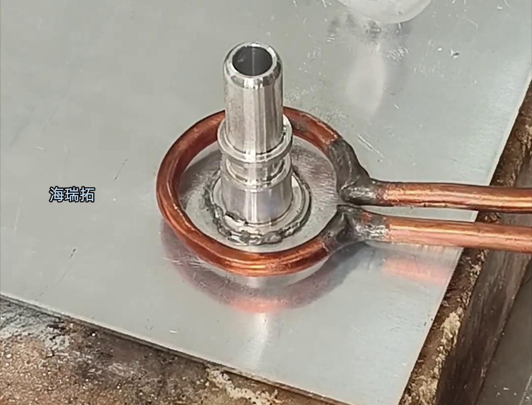 高頻焊接鋁件具有高效性、焊接質(zhì)量、環(huán)保性能以及廣泛應(yīng)用領(lǐng)域上