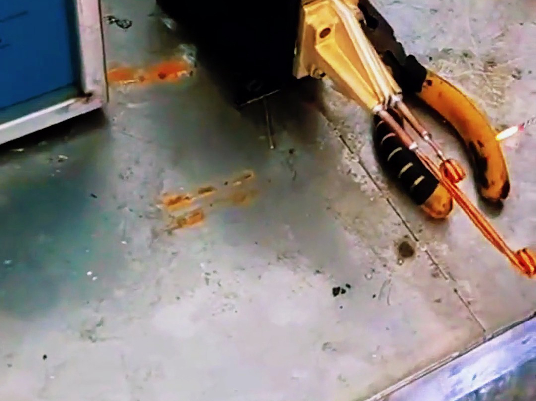 超高頻加熱預(yù)熱與熱插熱裝成型技術(shù)-塑料-金屬復(fù)合件制造方法