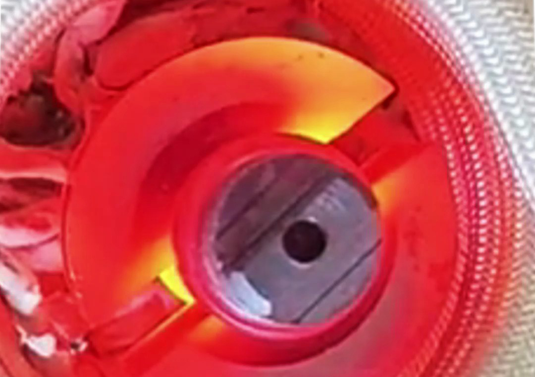 25KW功率高頻感應(yīng)加熱設(shè)備可滿足小型金屬工件的快速加熱需求