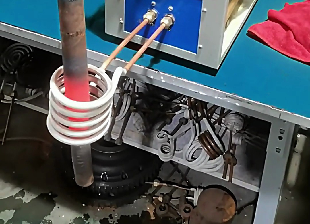 高頻感應(yīng)加熱機(jī)實(shí)現(xiàn)時(shí)間、功率、溫度的靈活控制