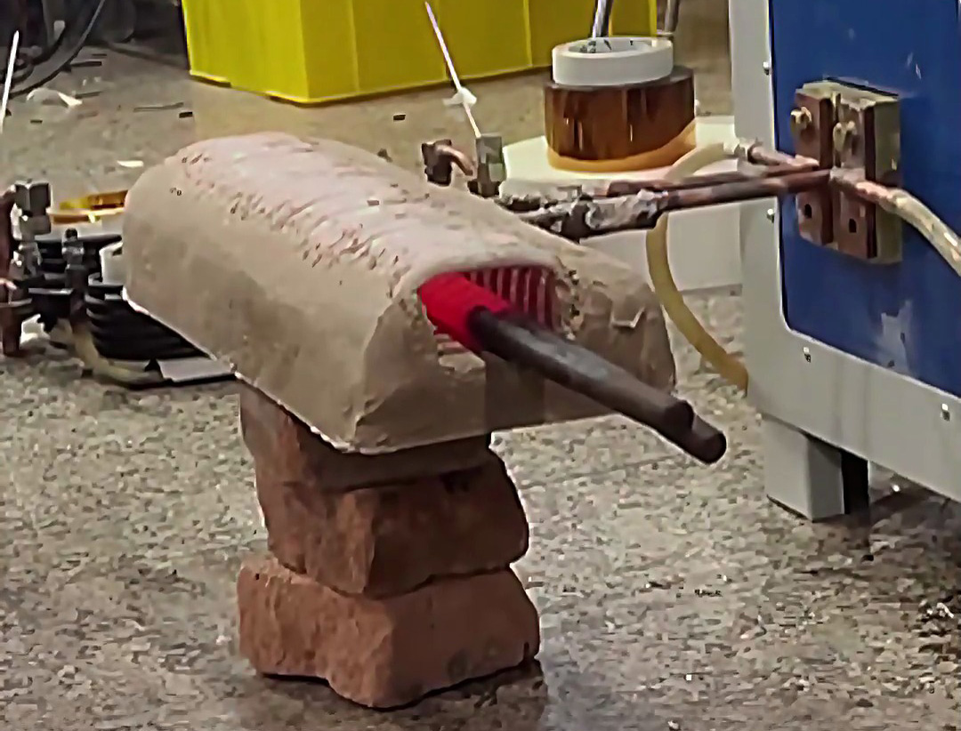 為什么選擇高頻感應(yīng)加熱機(jī)加熱鐵鉗？