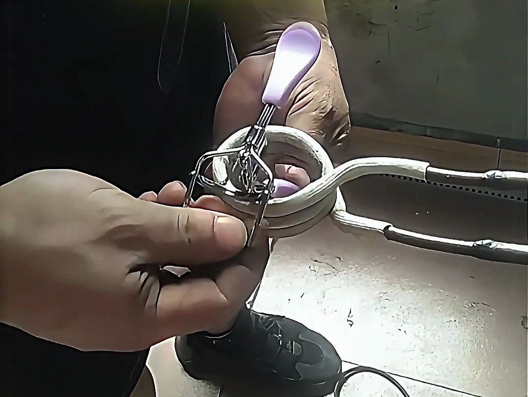 眉毛夾熱拔新方法，高頻加熱機(jī)讓你輕松搞定金屬塑料分離