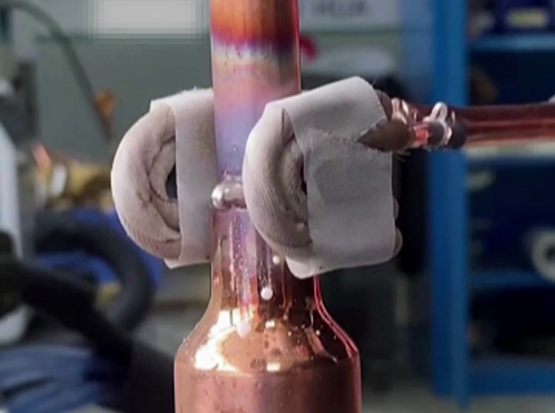 告別傳統(tǒng)火焰 高頻焊接安全新方式 無(wú)需明火的銅管焊接術(shù)，你見(jiàn)過(guò)嗎